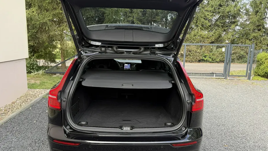 VOLVO V60 -