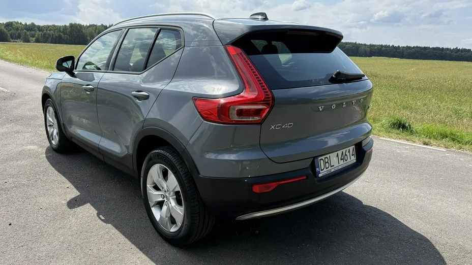 VOLVO XC40 -