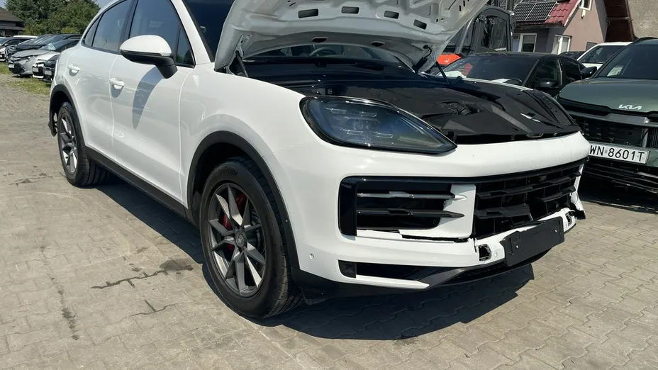 PORSCHE Cayenne -
