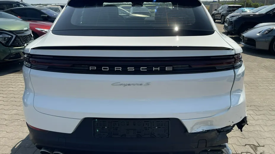PORSCHE Cayenne -