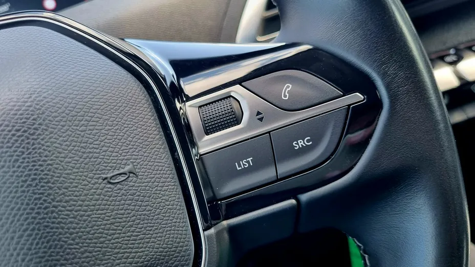 PEUGEOT 5008 -