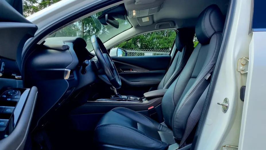 MAZDA CX-30 -
