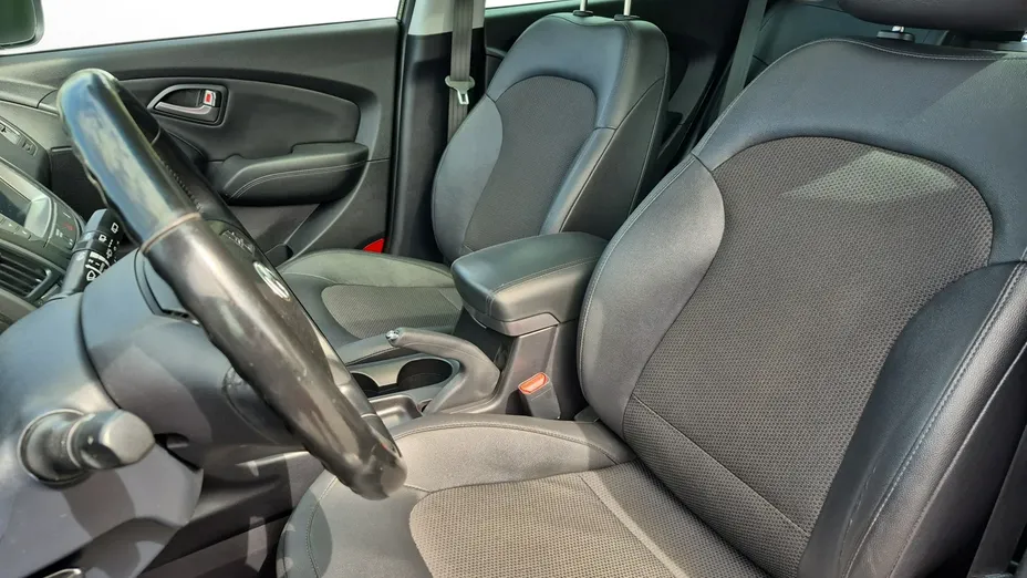 HYUNDAI Tucson -
