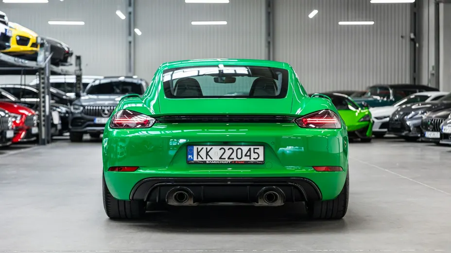 PORSCHE 718 -