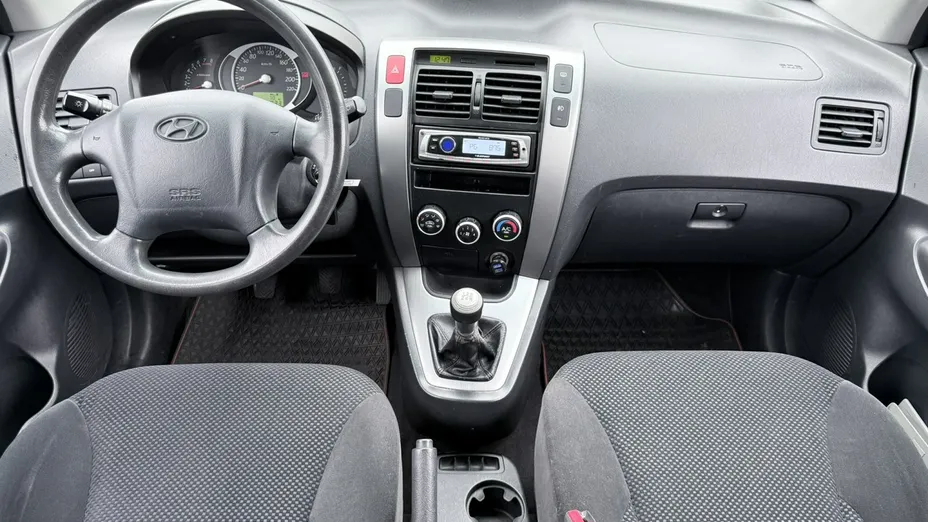 HYUNDAI Tucson -