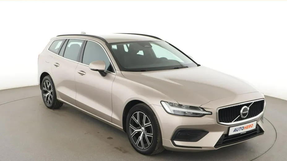 VOLVO V60 -