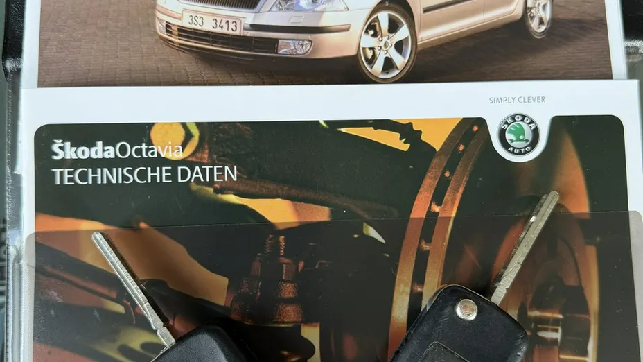 SKODA Octavia -