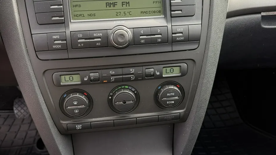 SKODA Octavia -