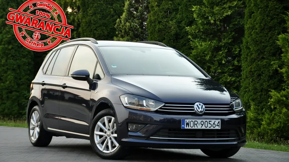 VOLKSWAGEN Golf Sportsvan -