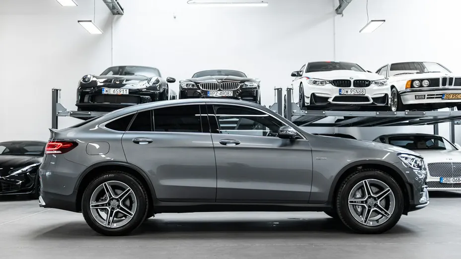 MERCEDES-BENZ GLC -