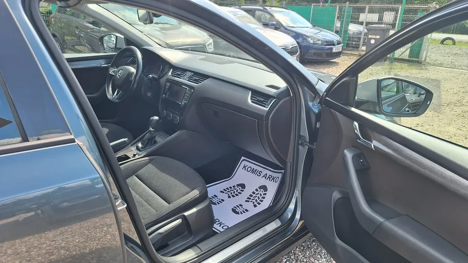 SKODA Octavia -