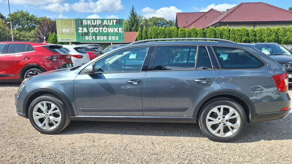 SKODA Octavia -