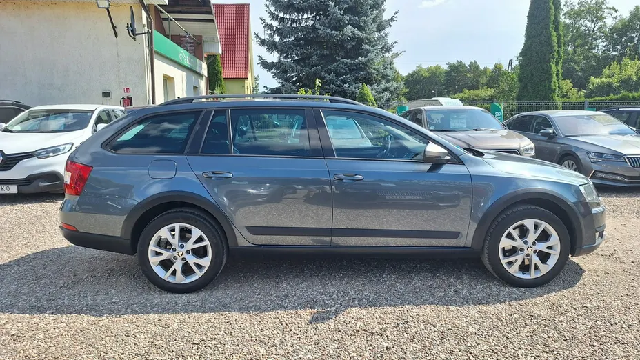 SKODA Octavia -