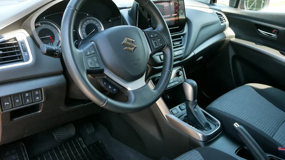SUZUKI S-Cross -