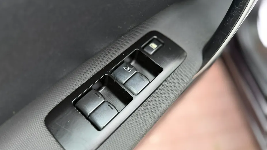 NISSAN Qashqai+2 -