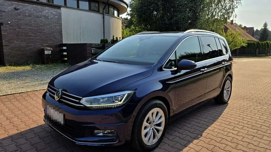 VOLKSWAGEN Touran -
