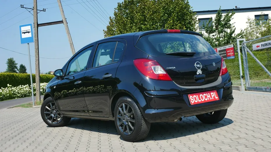 OPEL Corsa -