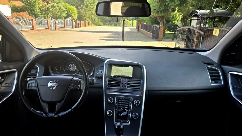 VOLVO XC60 -