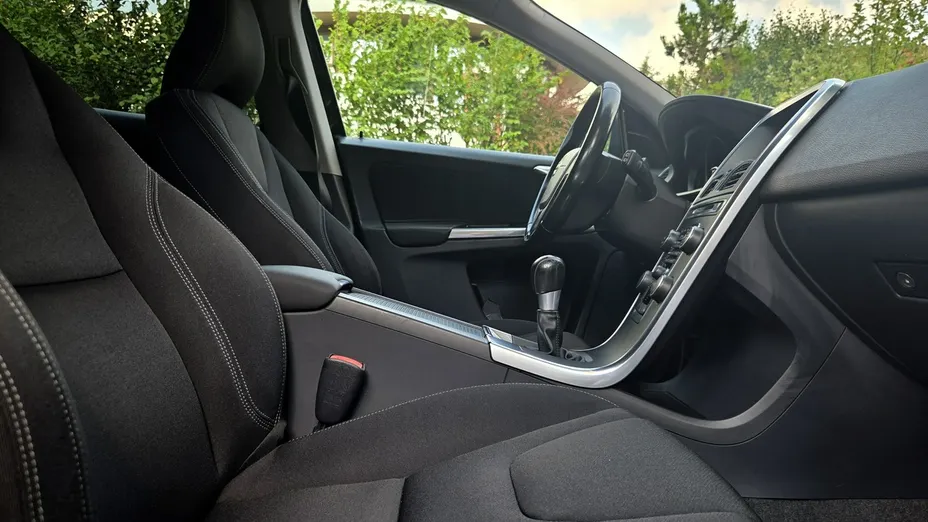 VOLVO XC60 -