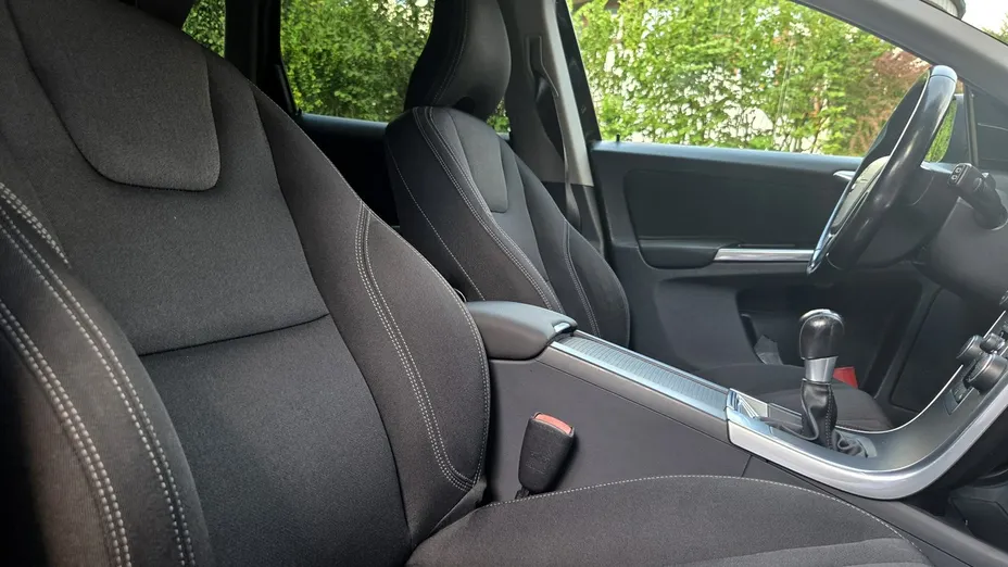 VOLVO XC60 -