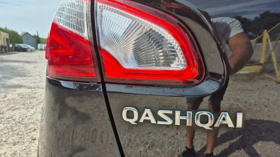 NISSAN Qashqai -