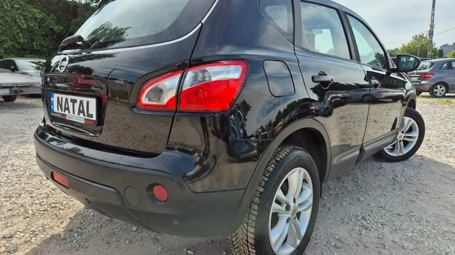 NISSAN Qashqai -