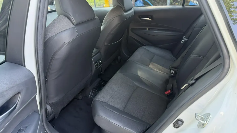 TOYOTA Corolla -