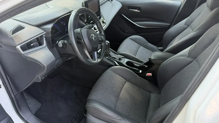 TOYOTA Corolla -