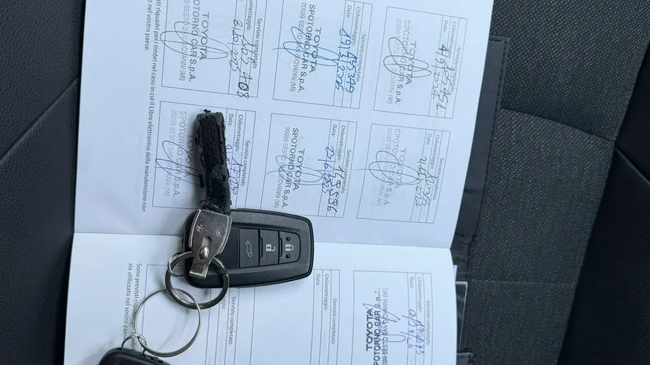 TOYOTA Corolla -