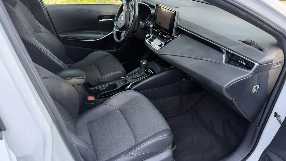TOYOTA Corolla -
