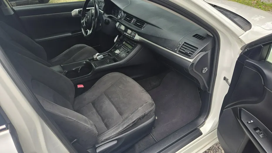 LEXUS CT -