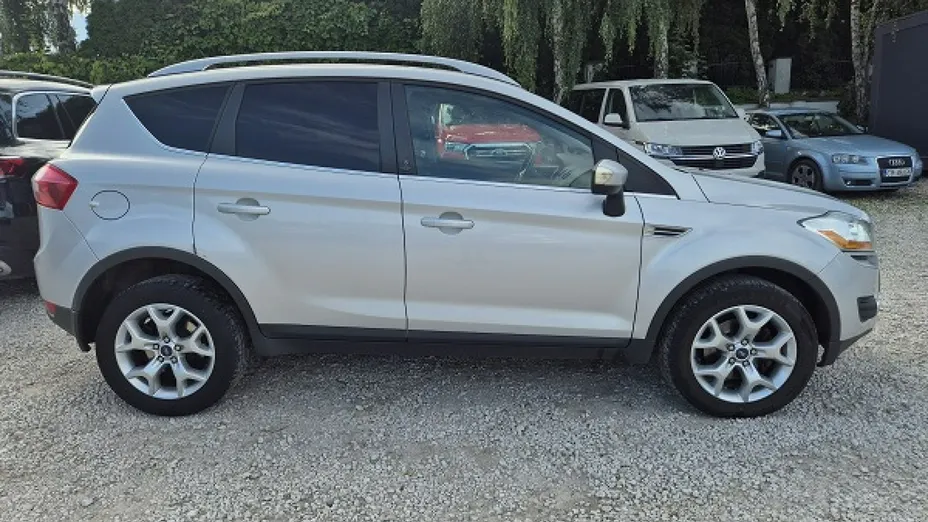 FORD Kuga -