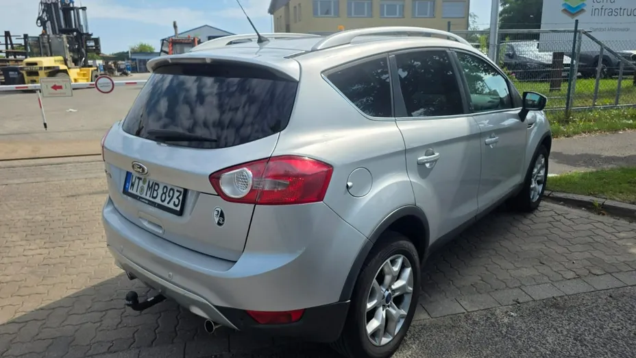 FORD Kuga -