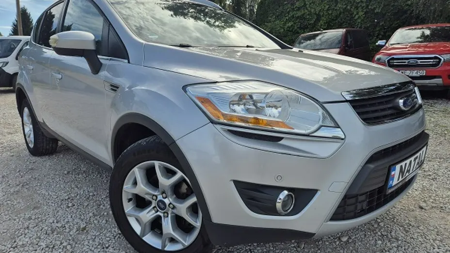 FORD Kuga -