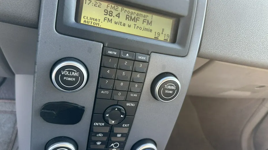 VOLVO V50 -