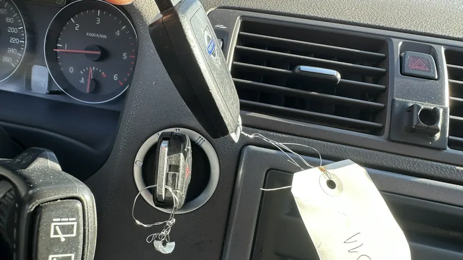 VOLVO V50 -