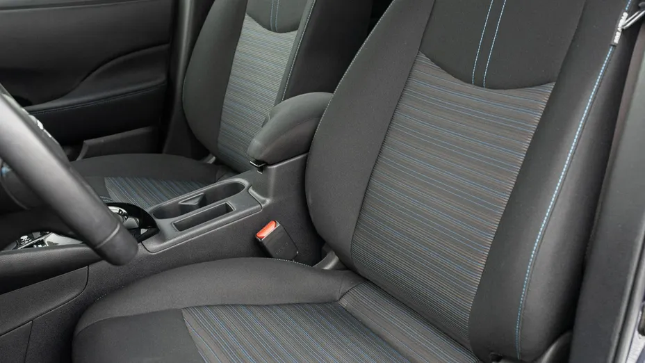 NISSAN Leaf -