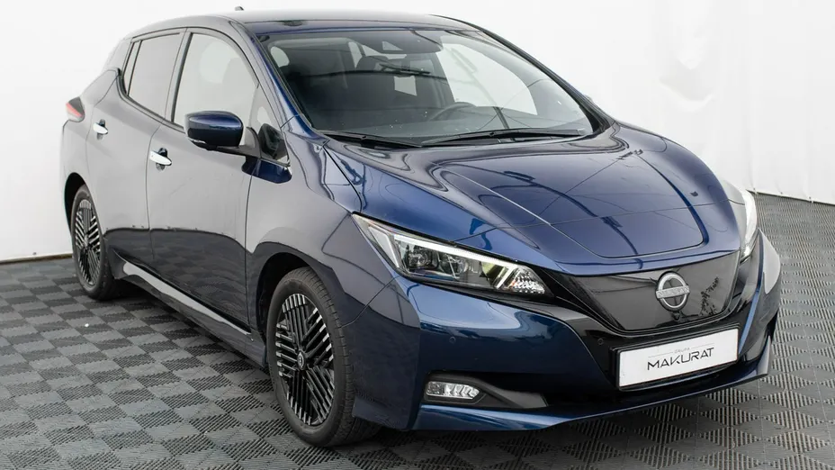 NISSAN Leaf -