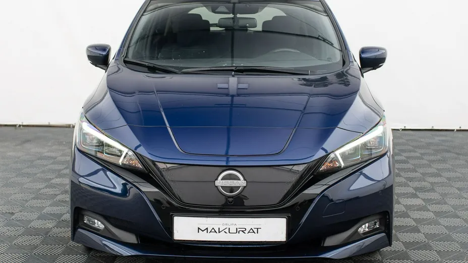 NISSAN Leaf -
