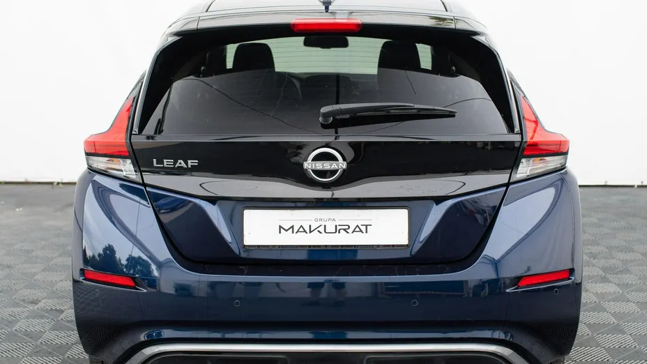 NISSAN Leaf -