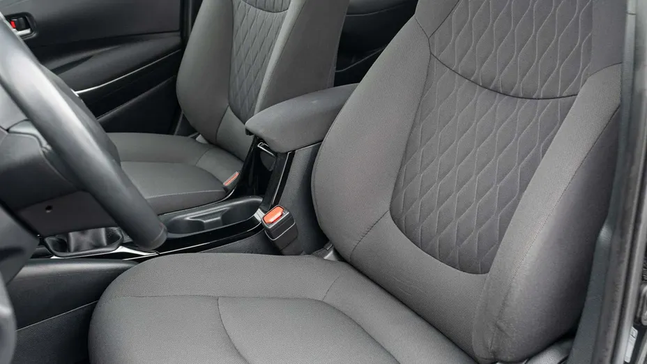 TOYOTA Corolla -