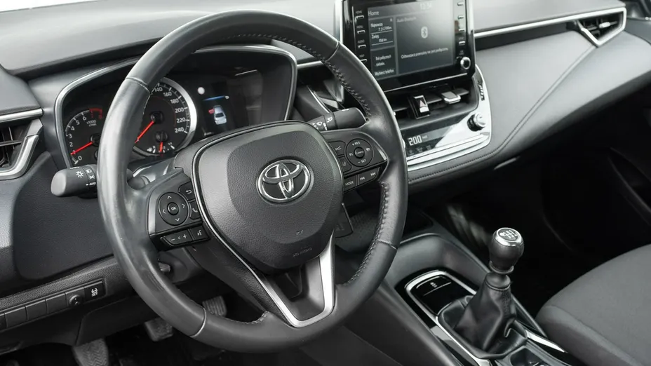 TOYOTA Corolla -