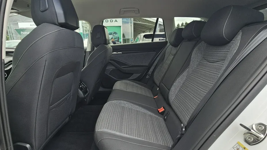 SKODA Superb -