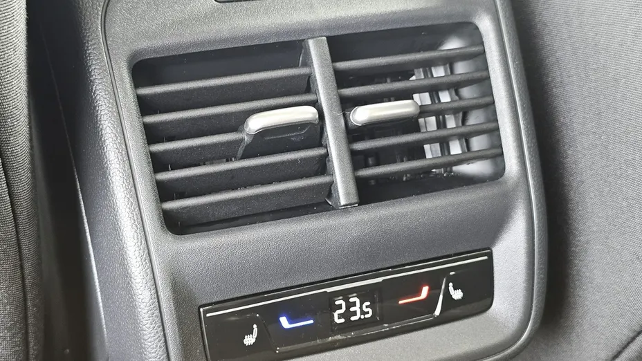 SKODA Superb -