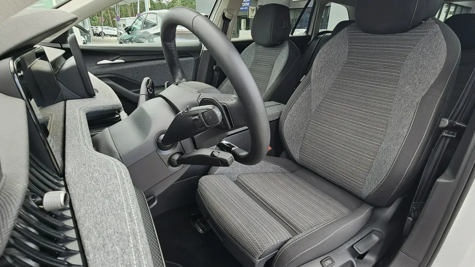 SKODA Superb -