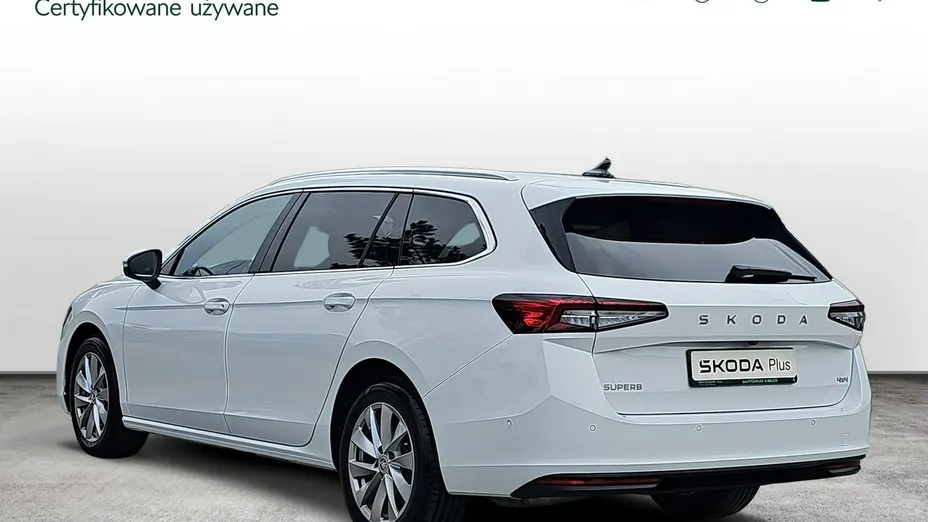 SKODA Superb -