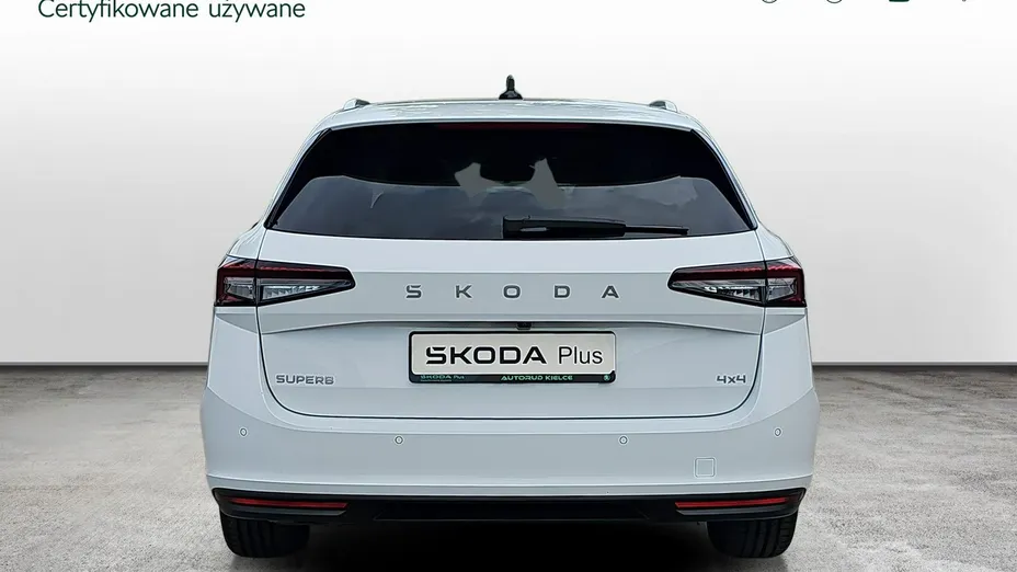 SKODA Superb -