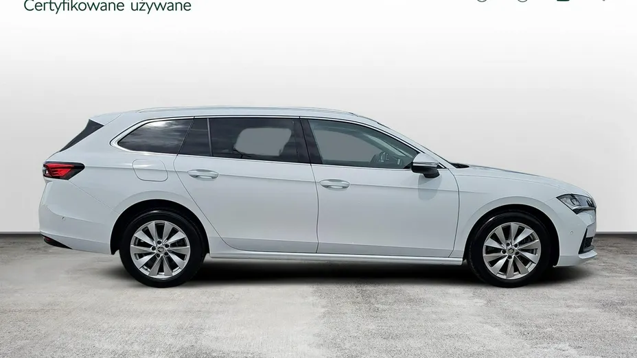 SKODA Superb -