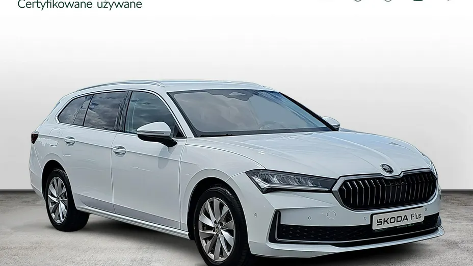 SKODA Superb -