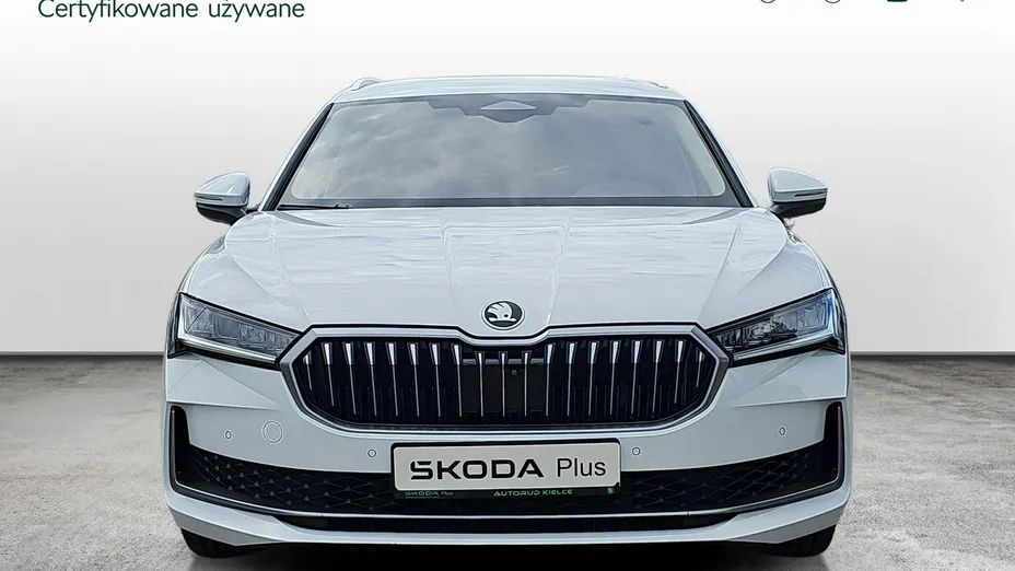 SKODA Superb -
